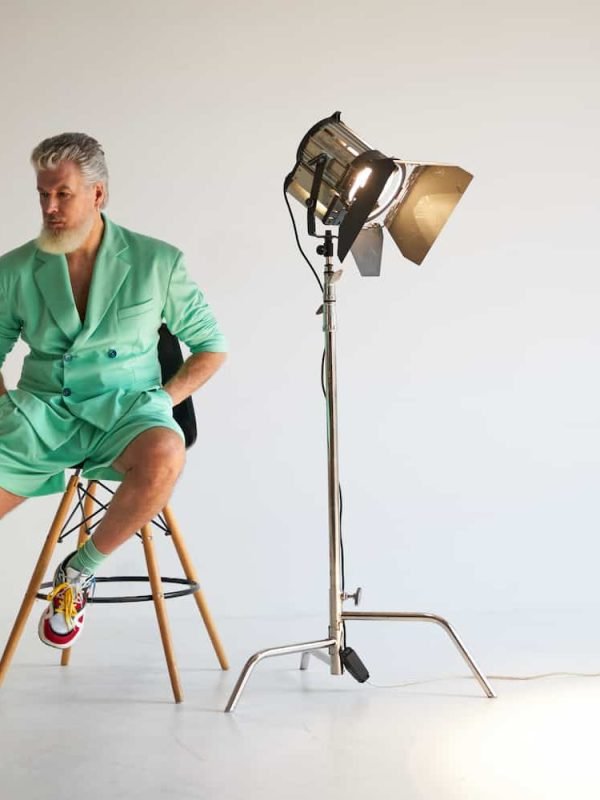 model-2.jpg